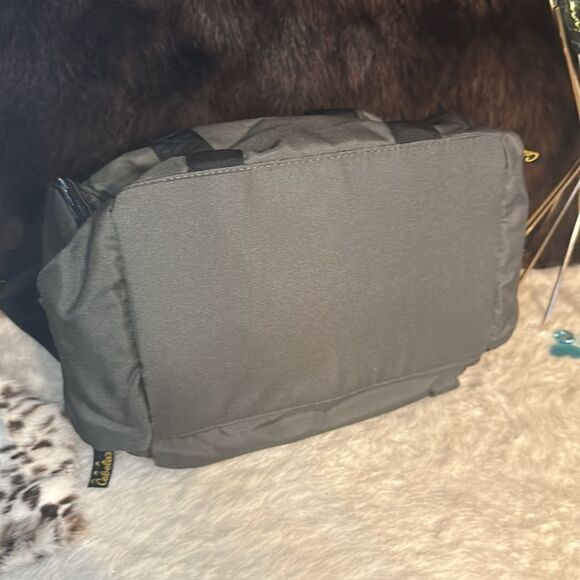 Cabela’s travel bag (6028) - Picture 6 of 7